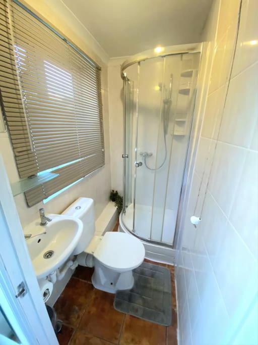 Evo A - Gravesend 1 Bedroom Apartment ภายนอก รูปภาพ