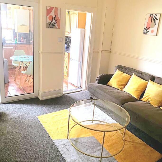 Evo A - Gravesend 1 Bedroom Apartment ภายนอก รูปภาพ