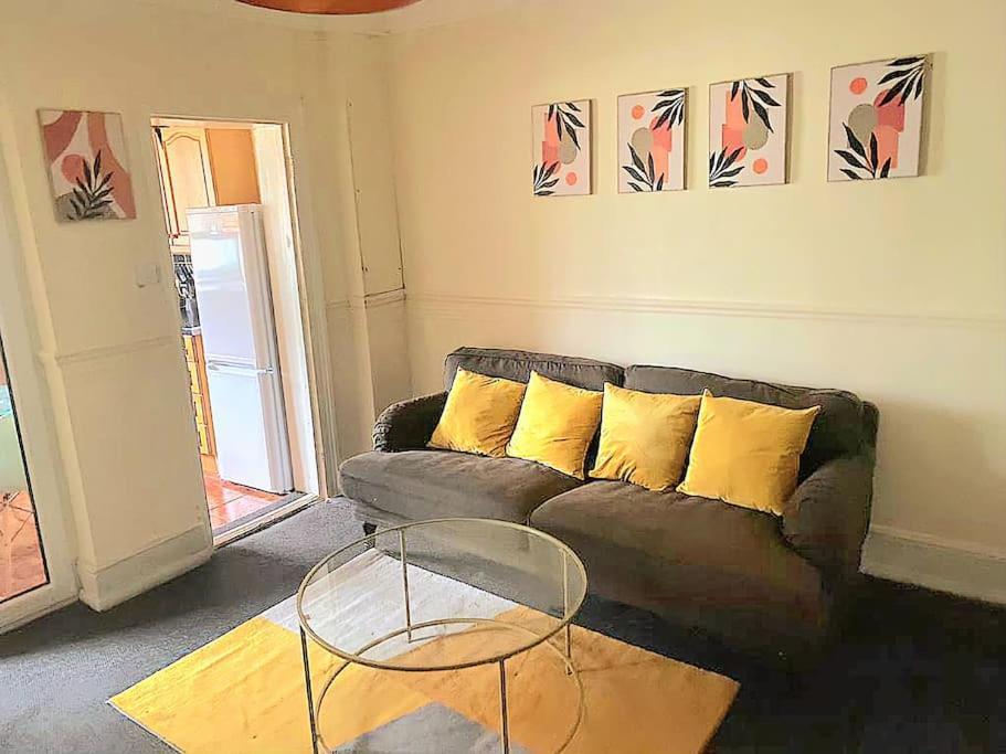 Evo A - Gravesend 1 Bedroom Apartment ภายนอก รูปภาพ